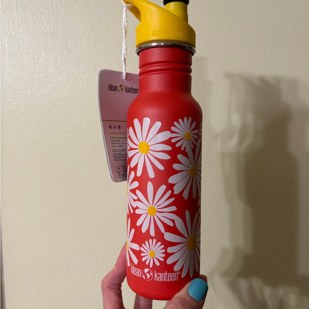 Klean Kanteen 18oz Classic Water Bottle w Sport Cap in Daisy pattern, brand new